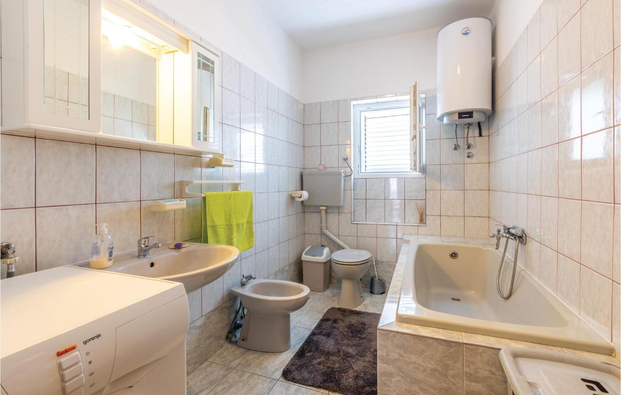 Nice Apartment In Plano With Kitchen ภายนอก รูปภาพ