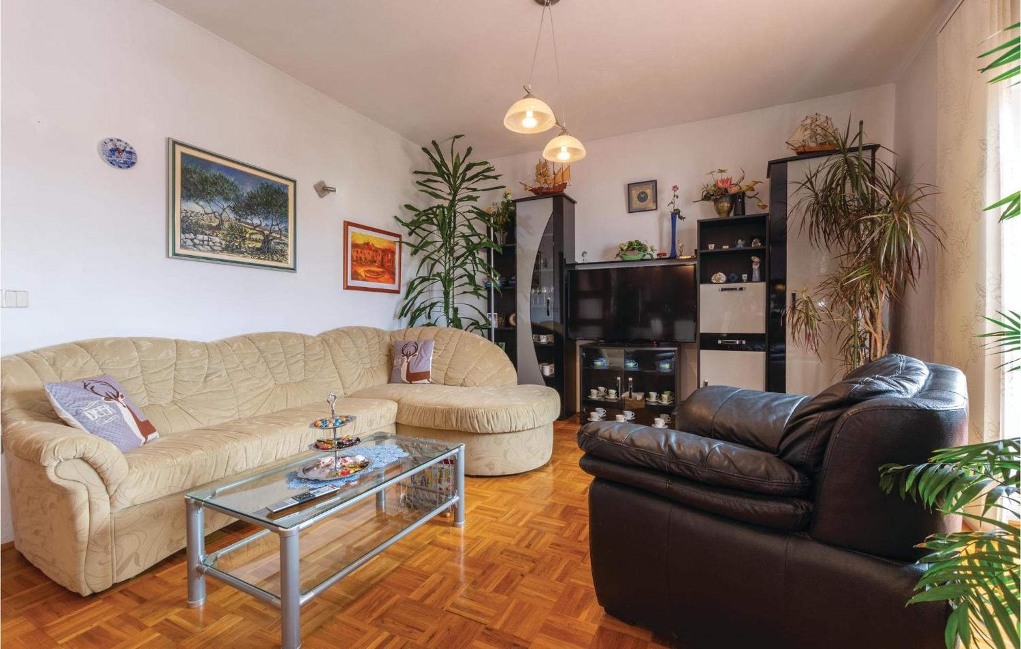 Nice Apartment In Plano With Kitchen ภายนอก รูปภาพ
